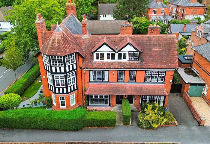 5 Bedroom Terraced House For Sale In Knighton Drive, Stoneygate, Leicester, LE2