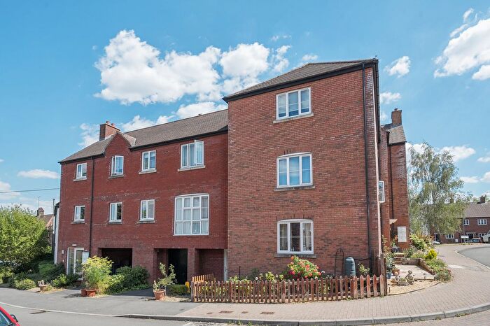 2 Bedroom Flat For Sale In Orchard Road, Marlborough, SN8