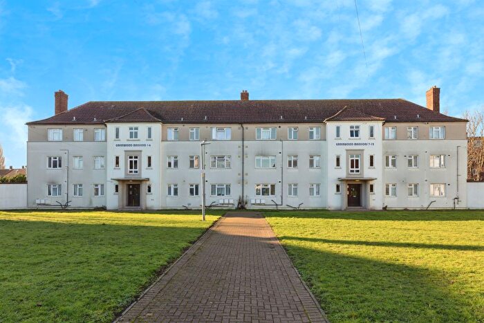 2 Bedroom Flat For Sale In Lansbury Avenue, Barking, IG11