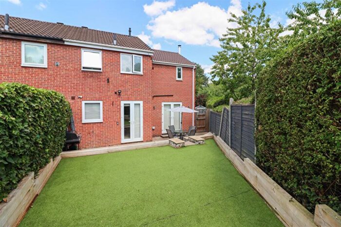 3 Bedroom Semi-Detached House For Sale In Tunstall Way, Walton, Chesterfield, S40