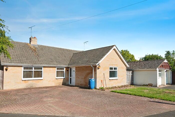 3 Bedroom Detached Bungalow For Sale In Sandgate, Swindon, SN3