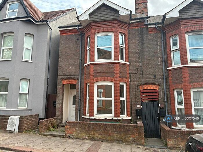 1 Bedroom Flat To Rent In Moor St, Luton, LU1