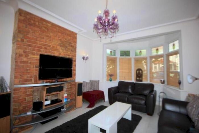 3 Bedroom Terraced House To Rent In Hastings Avenue, Ilford, IG6