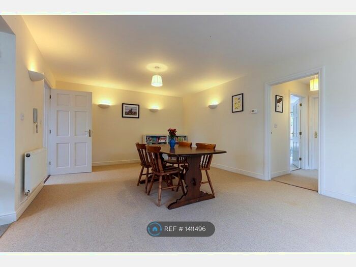 2 Bedroom Flat To Rent In London Road, Stapleford, Cambridge, CB22