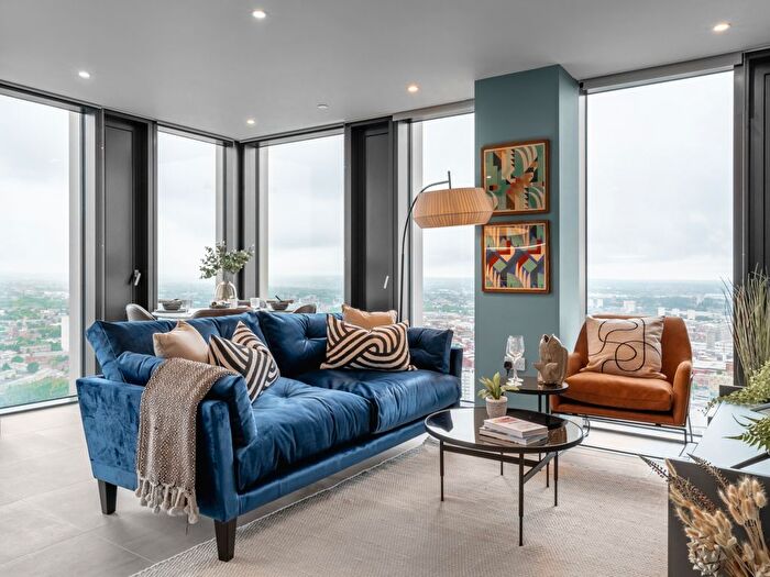 2 Bedroom Flat To Rent In The Mercian, Broad Street, Birmingham, B15