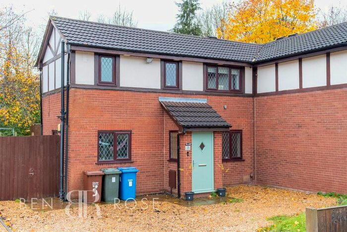 2 Bedroom Semi-Detached House For Sale In The Heathers, Bamber Bridge, Preston, PR5