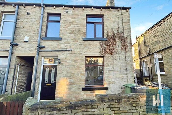 2 Bedroom Terraced House To Rent In Wellington Street, Lindley, Huddersfield, HD3