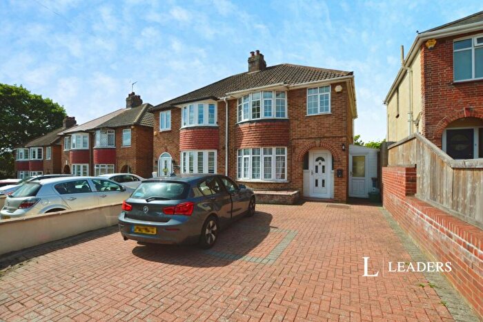 3 Bedroom Semi-Detached House To Rent In St. Andrews Avenue, Colchester, Essex, CO4