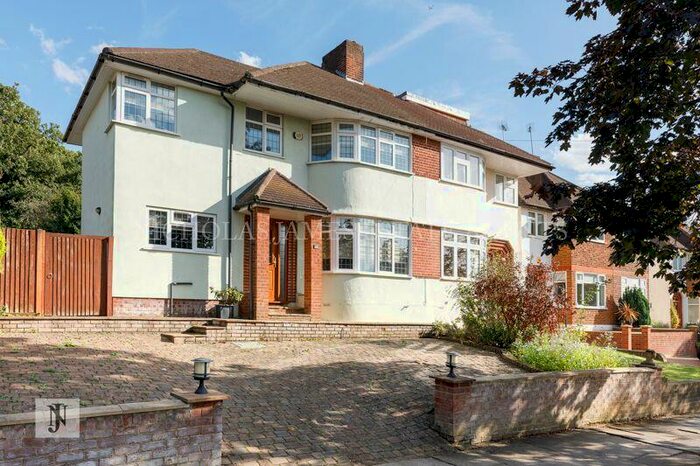 4 Bedroom Semi-Detached House To Rent In Ashfield Road, Southgate, London, N14