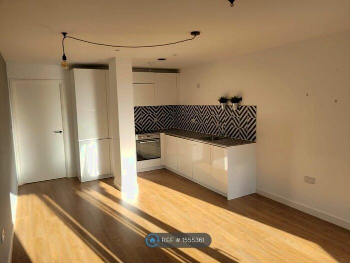 1 Bedroom Flat To Rent In Paxton House, London, SE25