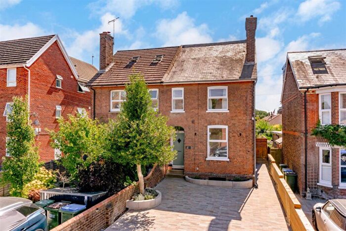 4 Bedroom Semi-Detached House For Sale In Station Road, Horsham, RH13