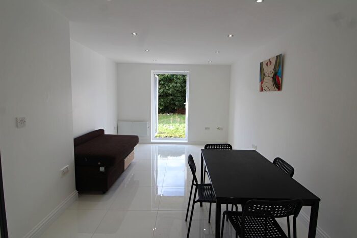 1 Bedroom Flat To Rent In Hermitage Close, Abbey Wood, SE2