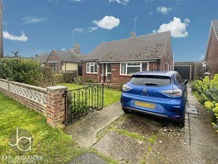 2 Bedroom Detached Bungalow For Sale In Grove Road, Tiptree, Colchester, CO5