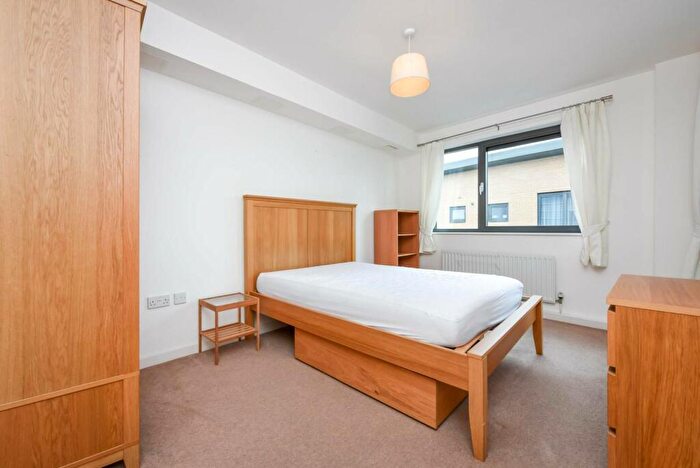 1 Bedroom Flat To Rent In Spencer Way, Shadwell, London, E1