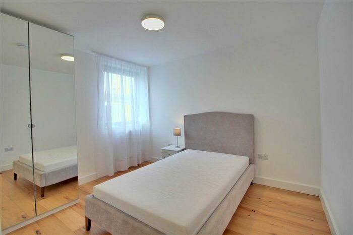 3 Bedroom Maisonette To Rent In Westmead, Farnborough, GU14