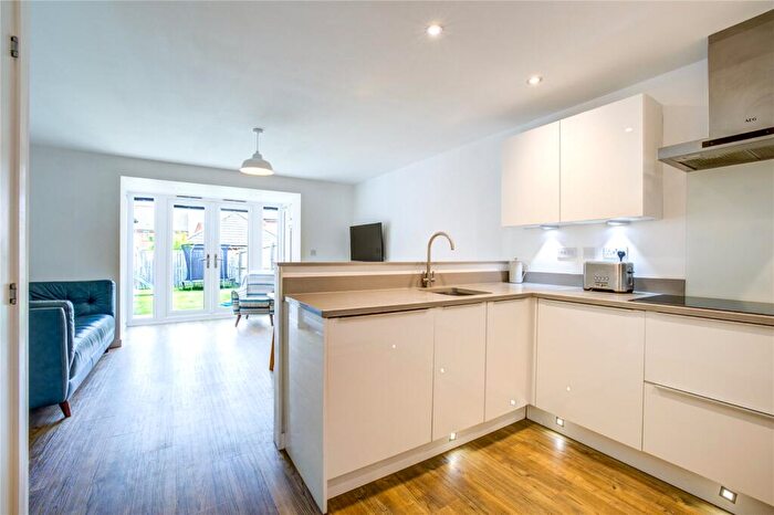 3 Bedroom Semi-Detached House For Sale In Sunningdale, Durham, DH1