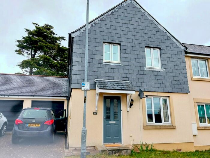 3 Bedroom Semi-Detached House To Rent In College Way, Gloweth, Truro, TR1