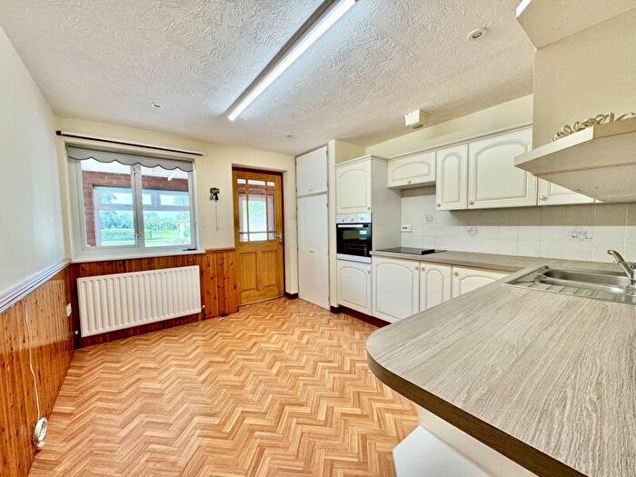 3 Bedroom Bungalow For Sale In Jubilee Road, North Somercotes, LN11