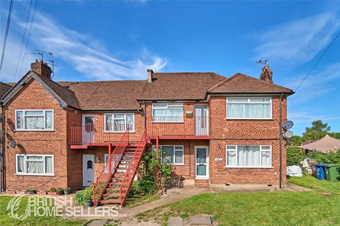 2 Bedroom Maisonette For Sale In Kenton Lane, Harrow, HA3