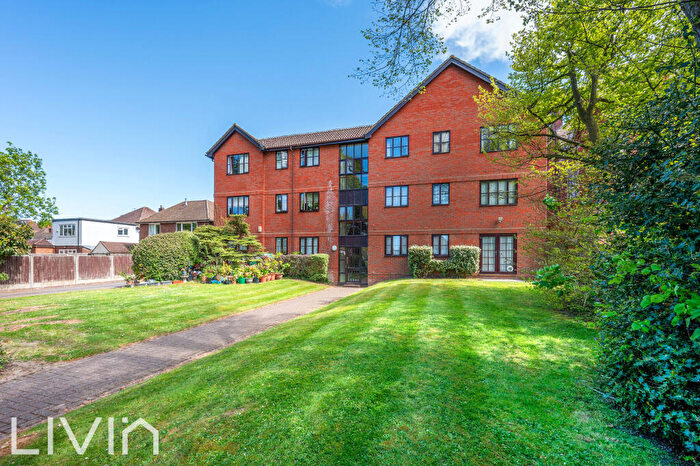 2 Bedroom Flat For Sale In Maybury Court, Haling Park Road, South Croydon, CR2