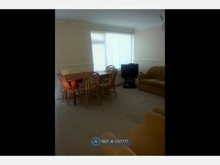 3 Bedroom Terraced House To Rent In Ely Close, Stevenage, SG1