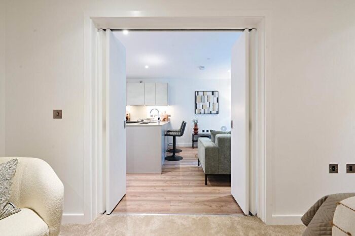 Apartment To Rent In Aspire, Herschel Street, Slough, SL1