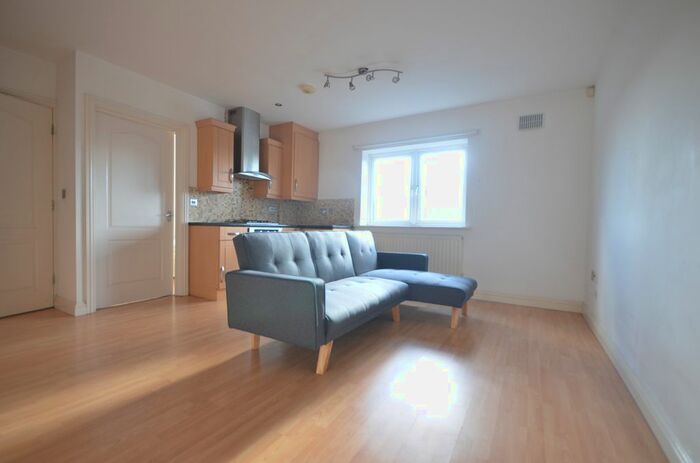 1 Bedroom Flat To Rent In Campbell Road, London, E3