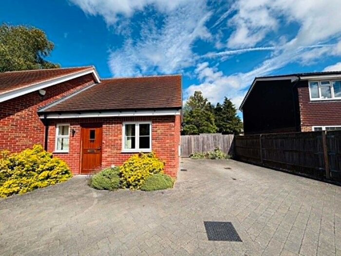 1 Bedroom Semi Detached House For Sale In Stroller Close, Thatcham, RG19