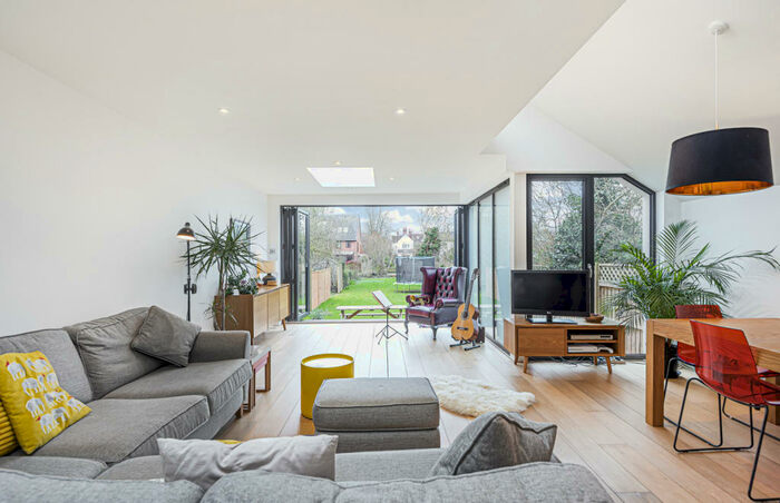 4 Bedroom Semi-Detached House To Rent In Riverside Road, Oxford, OX2