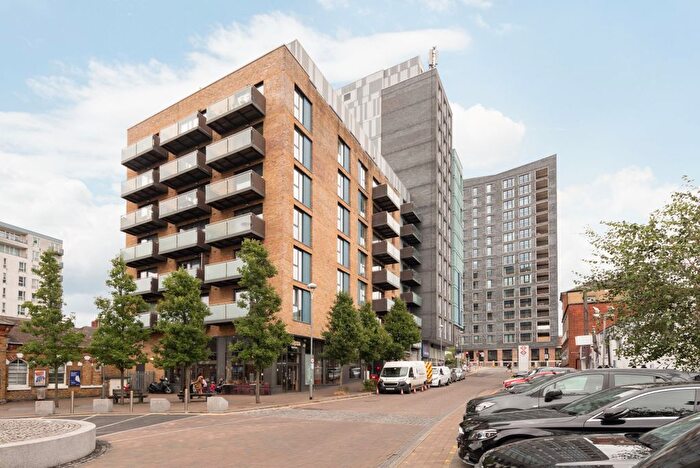 2 Bedroom Flat To Rent In East Central Apartments, E17