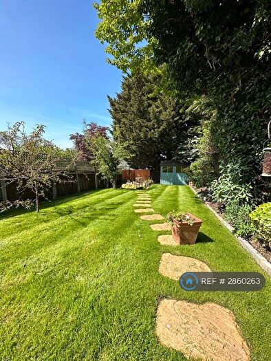 3 Bedroom End Of Terrace House To Rent In Woodfall Avenue, High Barnet, EN5
