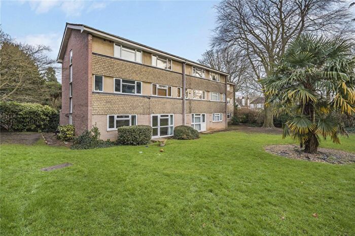 2 Bedroom Maisonette For Sale In Thornbury Road, Isleworth, TW7