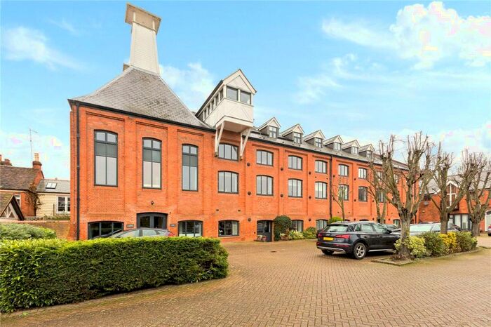 2 Bedroom Apartment To Rent In New Street, Henley-on-Thames, Oxfordshire, RG9