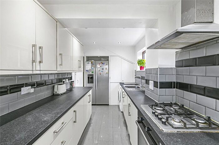 3 Bedroom End Terrace House For Sale In Gilpin Crescent, Twickenham, TW2