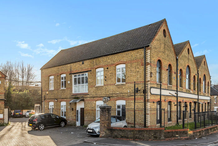 1 Bedroom Flat To Rent In Homesdale Road, Bromley, BR1