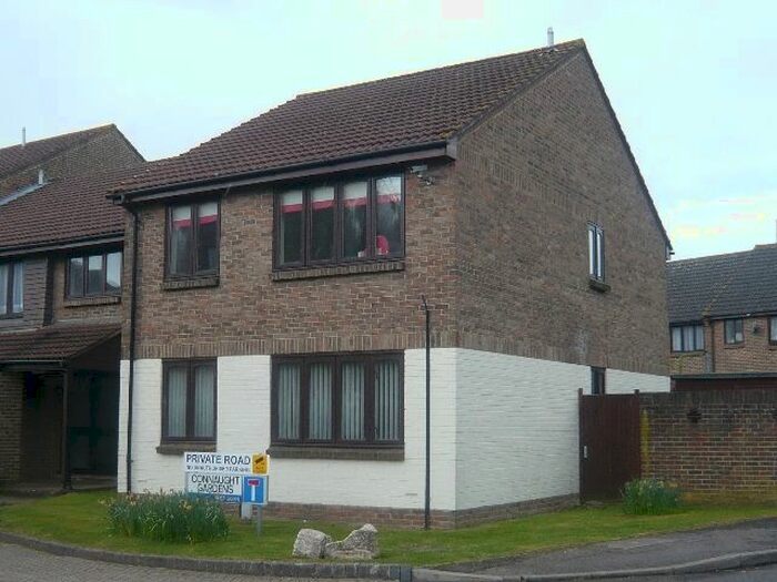 1 Bedroom Flat To Rent In Connaught Gardens, Crawley RH10