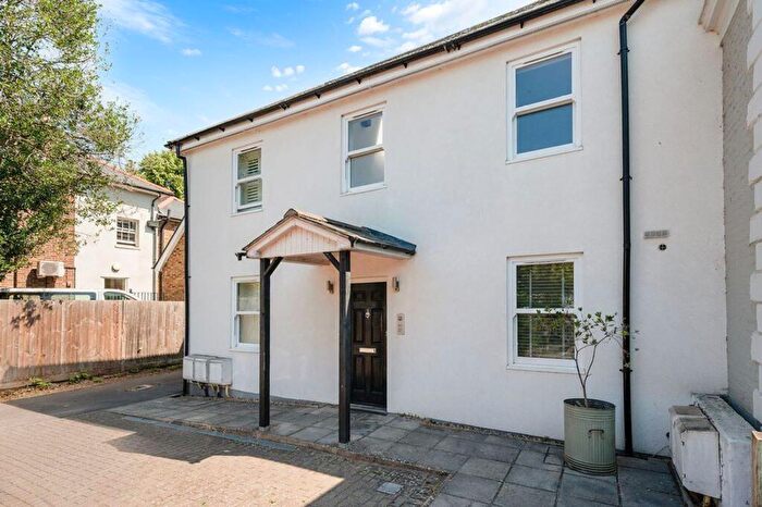 1 Bedroom Flat To Rent In Ewell Road, Surbiton, KT6