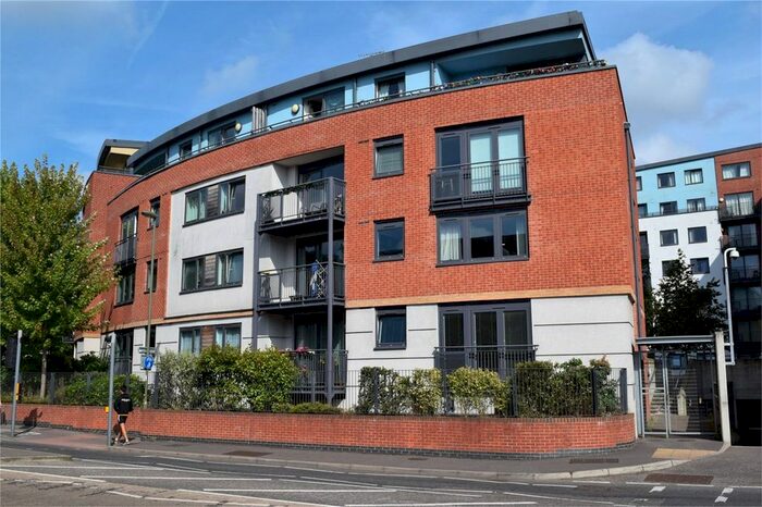 2 Bedroom Flat To Rent In Southwell Park Road, Camberley, GU15