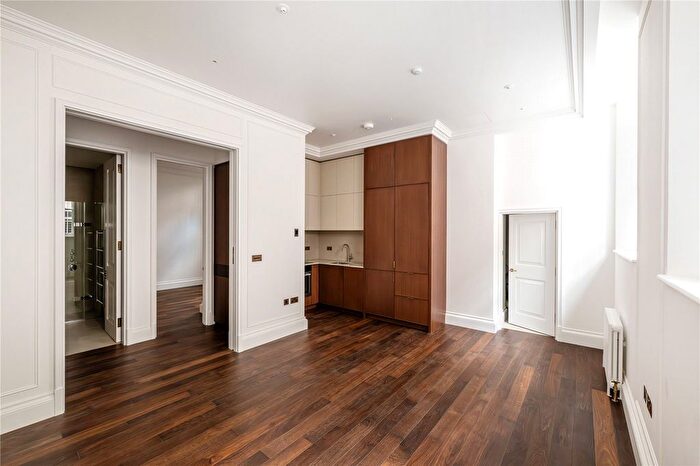 1 Bedroom Flat To Rent In Charles Street, Mayfair, London, W1J