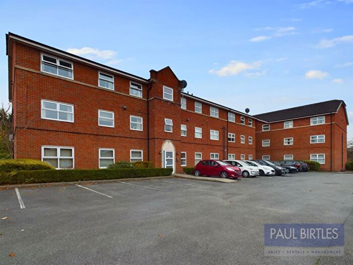 2 Bedroom Flat To Rent In Manor Fold, - Atkin Street, Worsley, Manchester, M28