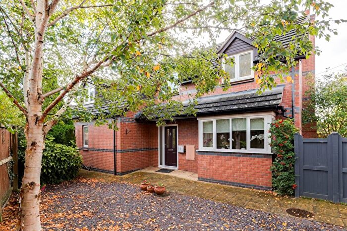 4 Bedroom Detached House For Sale In The Laurels, Milton Green, CH3