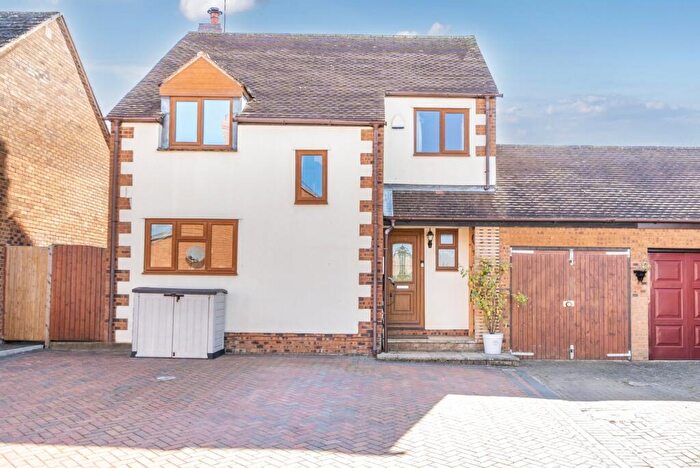 4 Bedroom Detached House For Sale In Willes Close, Faringdon, Oxfordshire, SN7