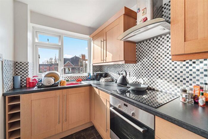 1 Bedroom Apartment For Sale In Rookfield Avenue, Sale, M33