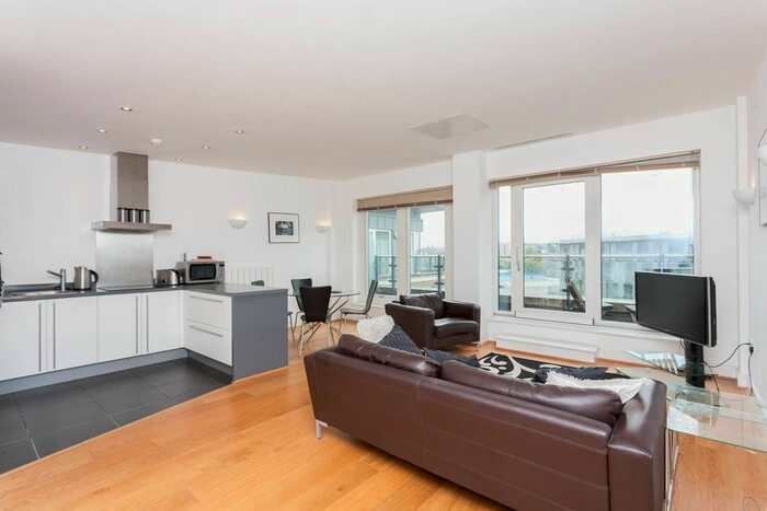 3 Bedroom Flat To Rent In Building, Woolwich, London, SE18