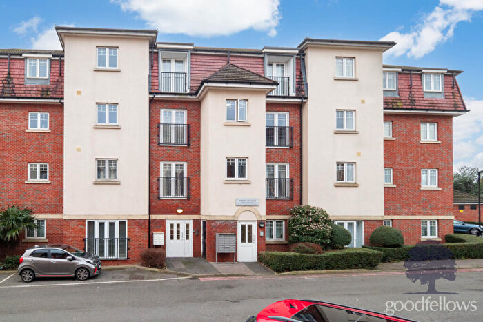 1 Bedroom Apartment To Rent In Schoolgate Drive, Morden, Surrey, SM4