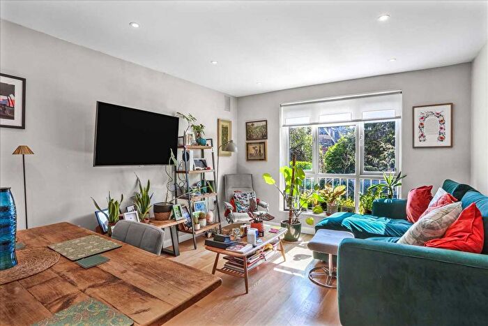 1 Bedroom Flat For Sale In Temple House, London, N19