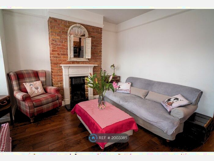 2 Bedroom Flat To Rent In Hanwell, London, W7