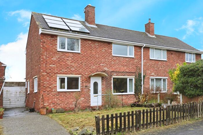 3 Bedroom Semi-Detached House For Sale In Hill Side, Tuxford, Newark, NG22