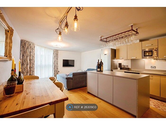 2 Bedroom Flat To Rent In Heligan House, London, SE16