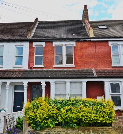 1 Bedroom Flat To Rent In Lascotts Road, London, N22